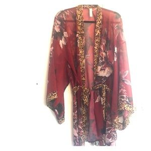 Floral and leopard print kimono